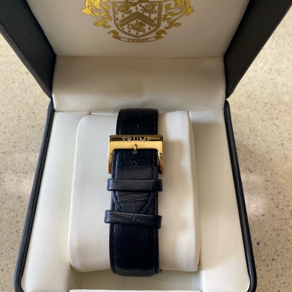 Signature Collection Donald J Trump Watch - Picture 5 of 5